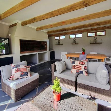 Two Fat Owls Guesthouse جورج المظهر الخارجي الصورة