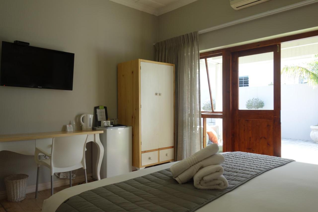 Two Fat Owls Guesthouse جورج المظهر الخارجي الصورة