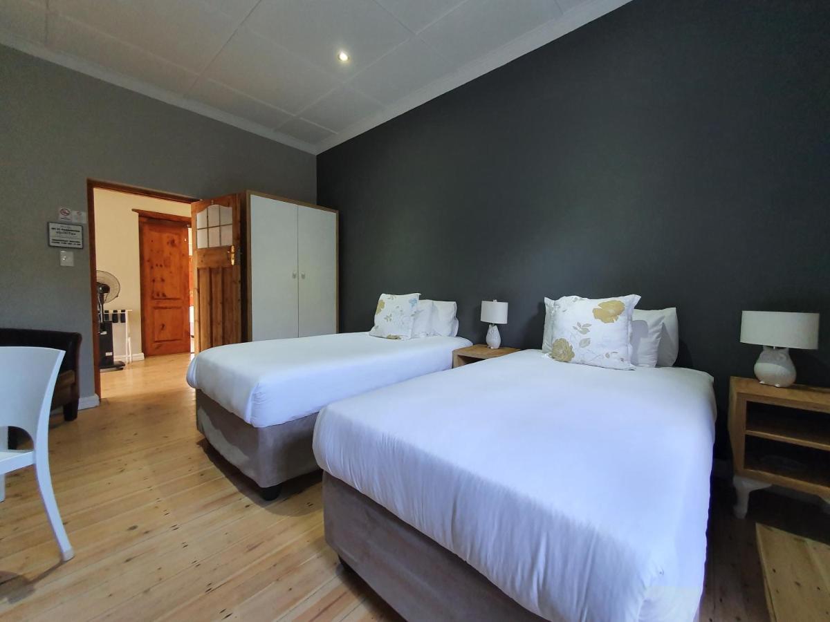 Two Fat Owls Guesthouse جورج المظهر الخارجي الصورة