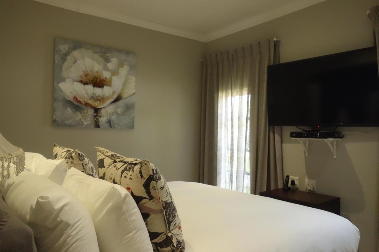 Two Fat Owls Guesthouse جورج المظهر الخارجي الصورة