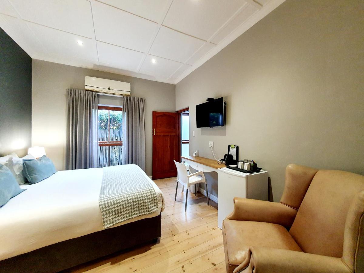 Two Fat Owls Guesthouse جورج المظهر الخارجي الصورة