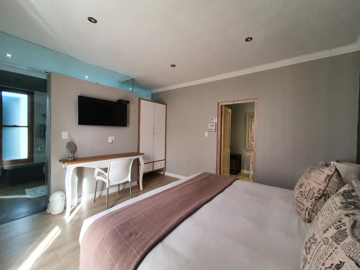 Two Fat Owls Guesthouse جورج المظهر الخارجي الصورة